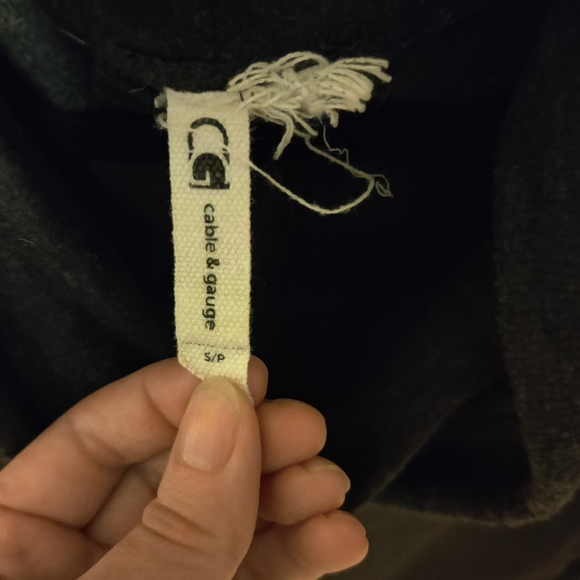 Charcoal Longsleeve Drawstring Cowl Neck Tunic w/ Thumbholes and Button Detail - Picture 4 of 6